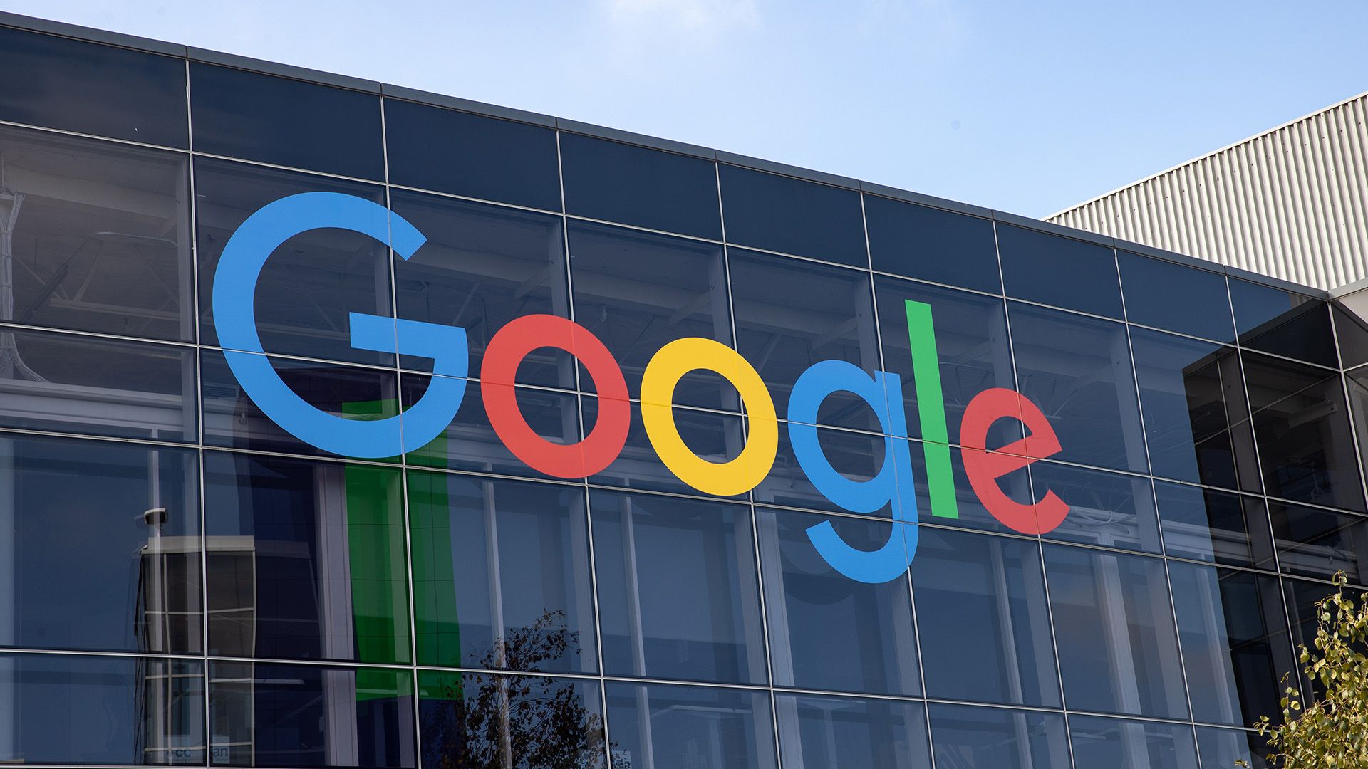 Google Seeks Delay in Antitrust Data-Sharing Order as Legal Battle Continues