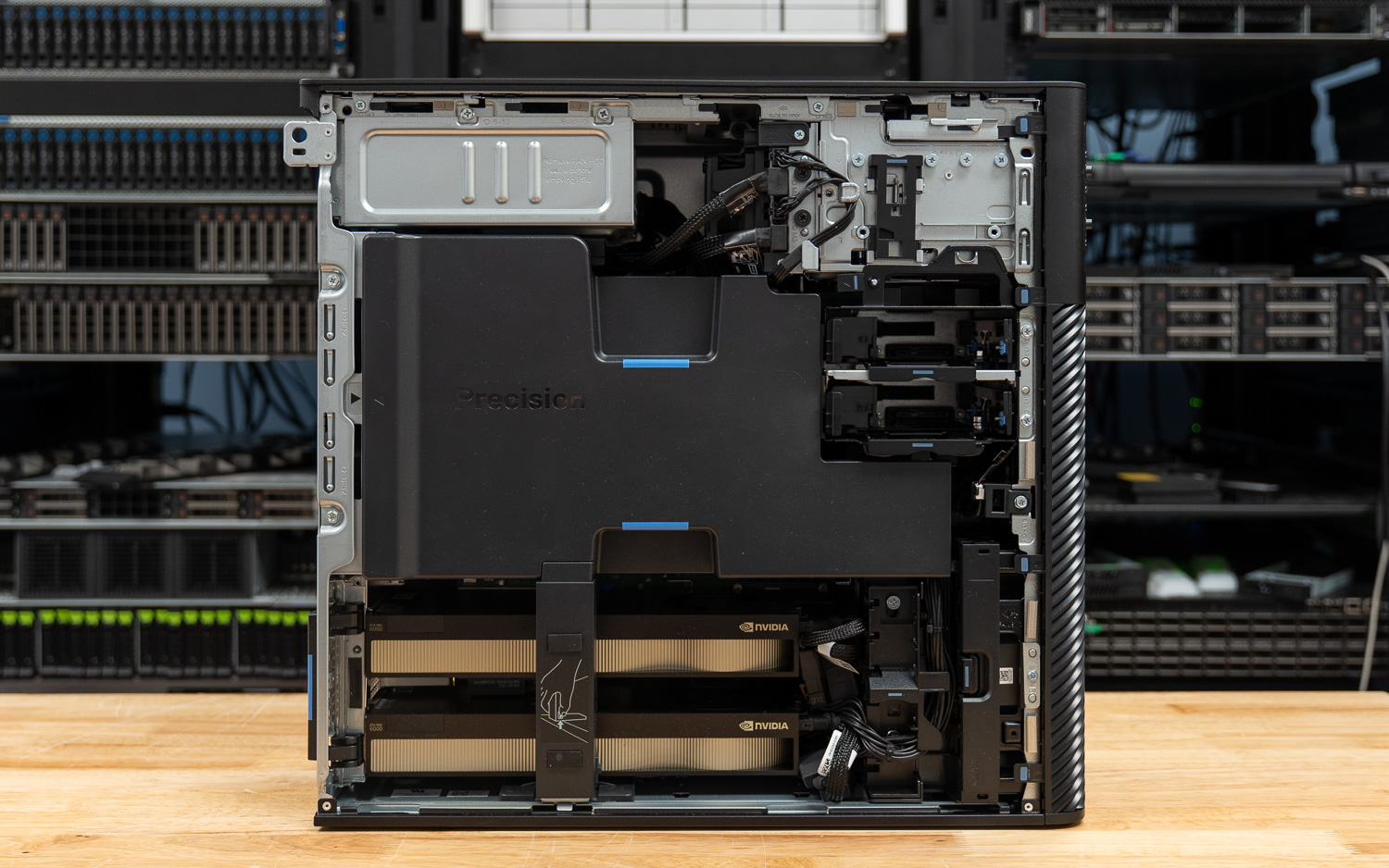 Dell Precision 7875: A High-Performance Workstation for AI and Rendering