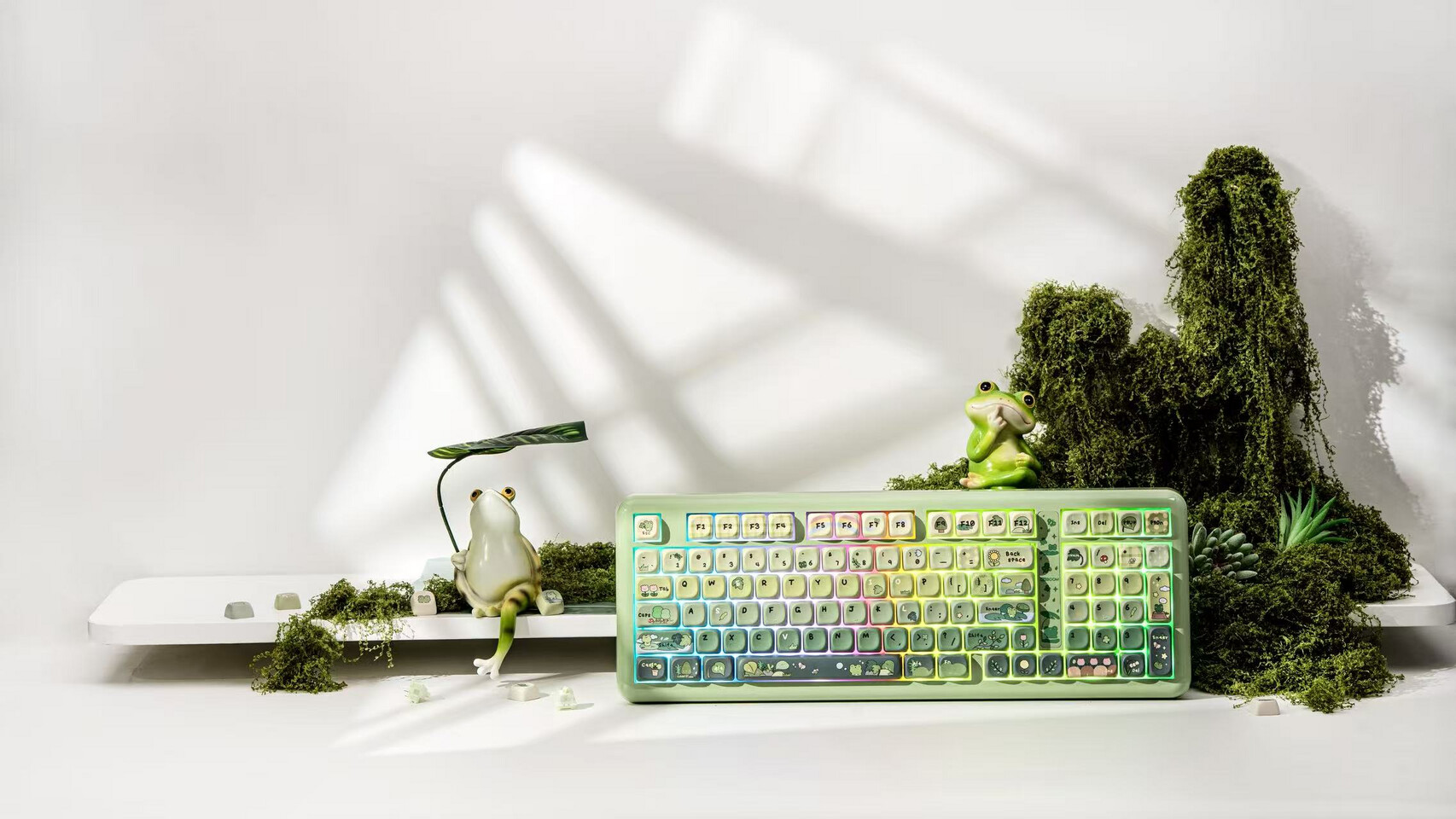 KiiBOOM Phantom98 Lite: A Compact, Customizable Keyboard for Modern Workspaces