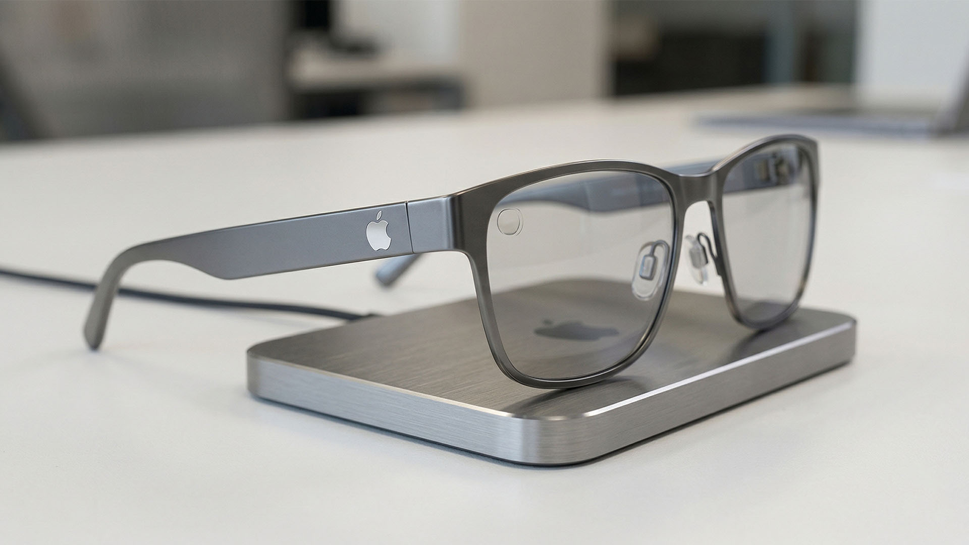 Apple's AR Glasses: A Powerful but Practical Challenge