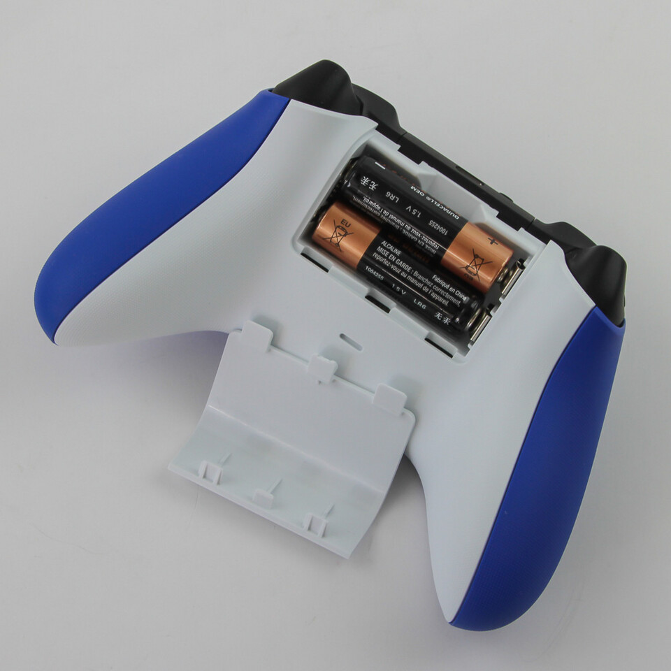 Xbox controllers shipped without batteries prompt Microsoft intervention