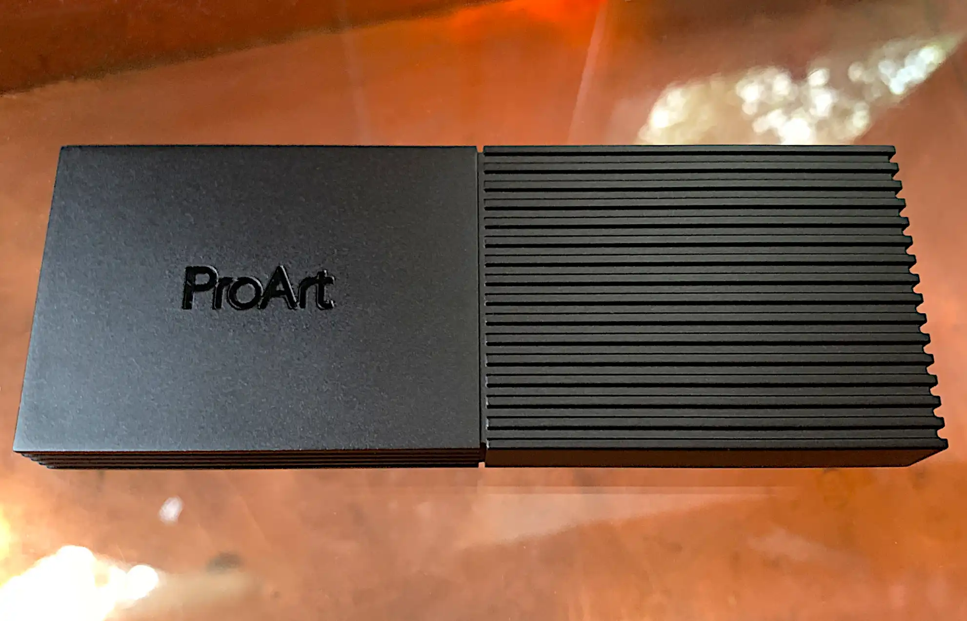 Asus PA40SU: A Tool-Free SSD Enclosure for 40Gbps Performance