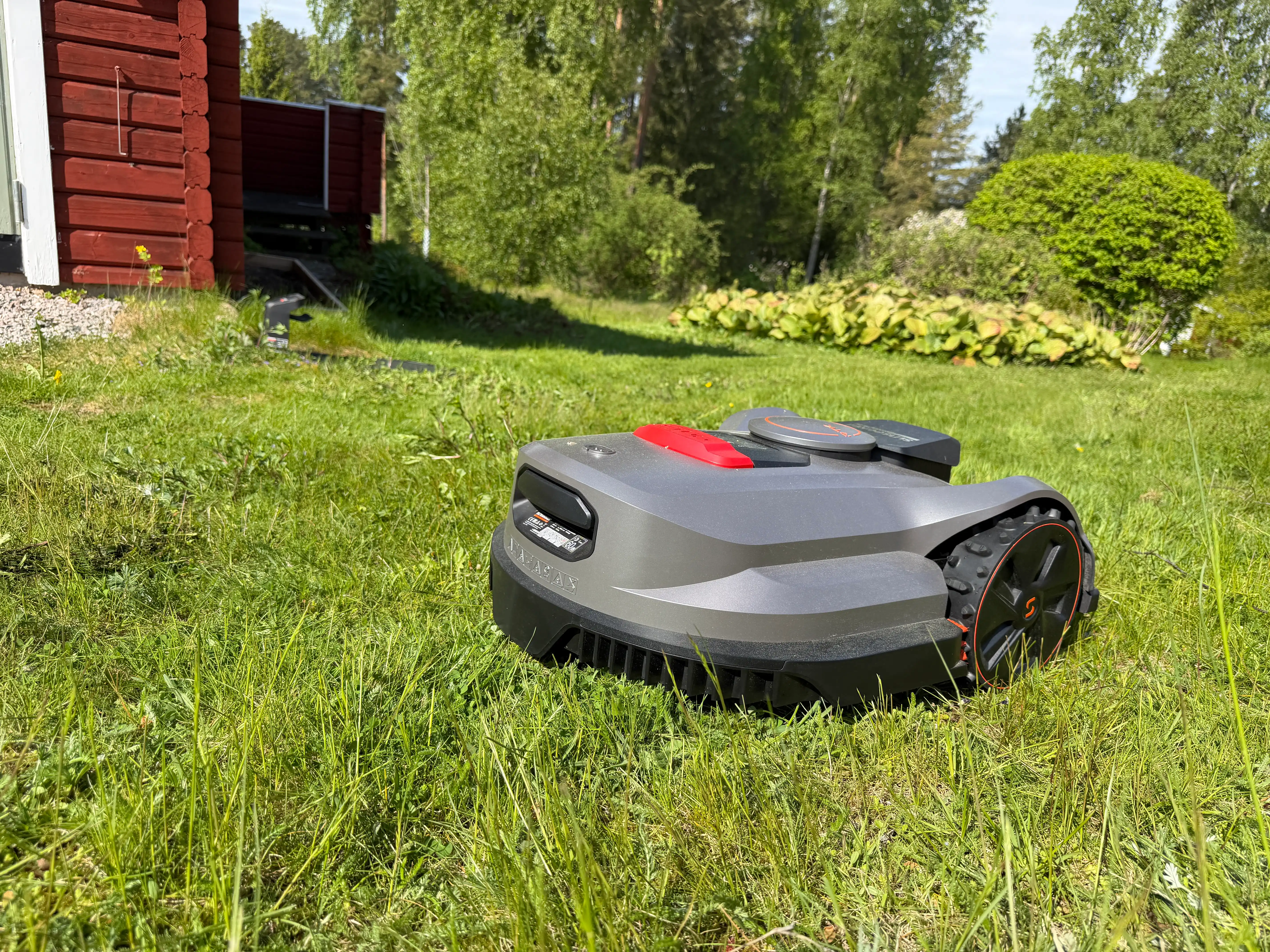 Sunseeker Elite X7 Gen 2: Redefining Enterprise Landscaping with Adaptive Intelligence