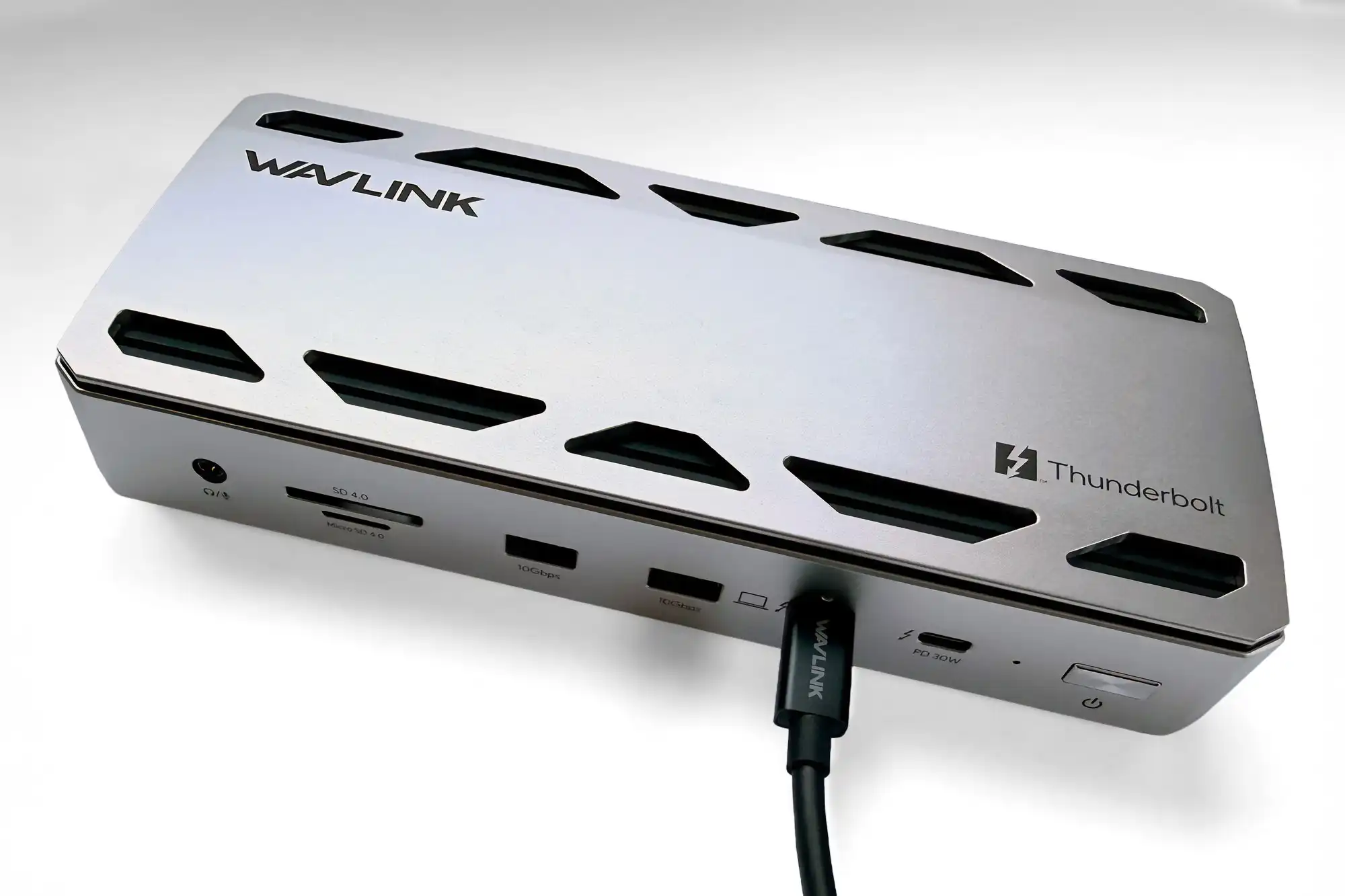 WaveLink's TB5 Dock Slashes Price, But Compatibility Risks Lingering